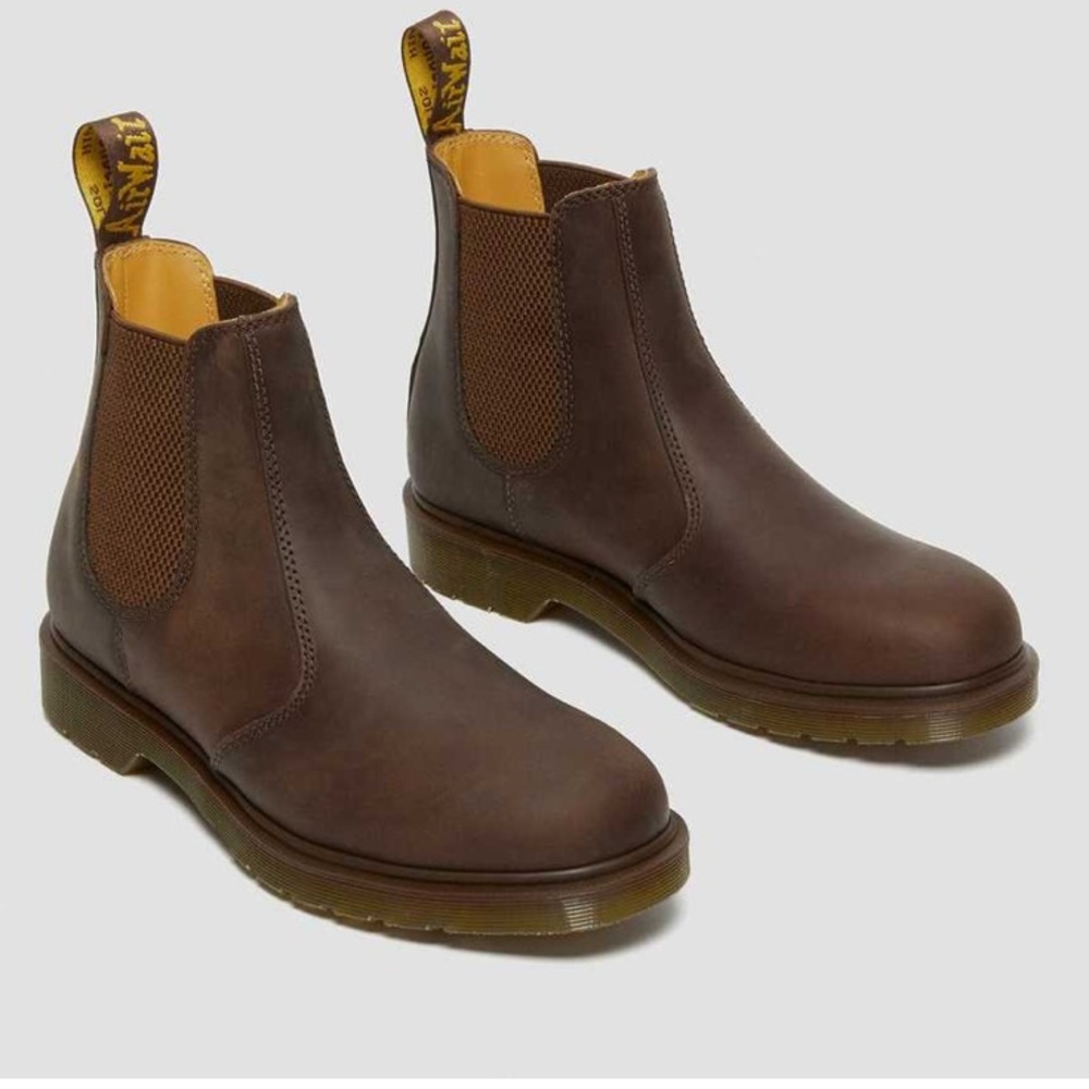 Dr Martens 2976 Crazy Horse Chelsea Leather Boots
